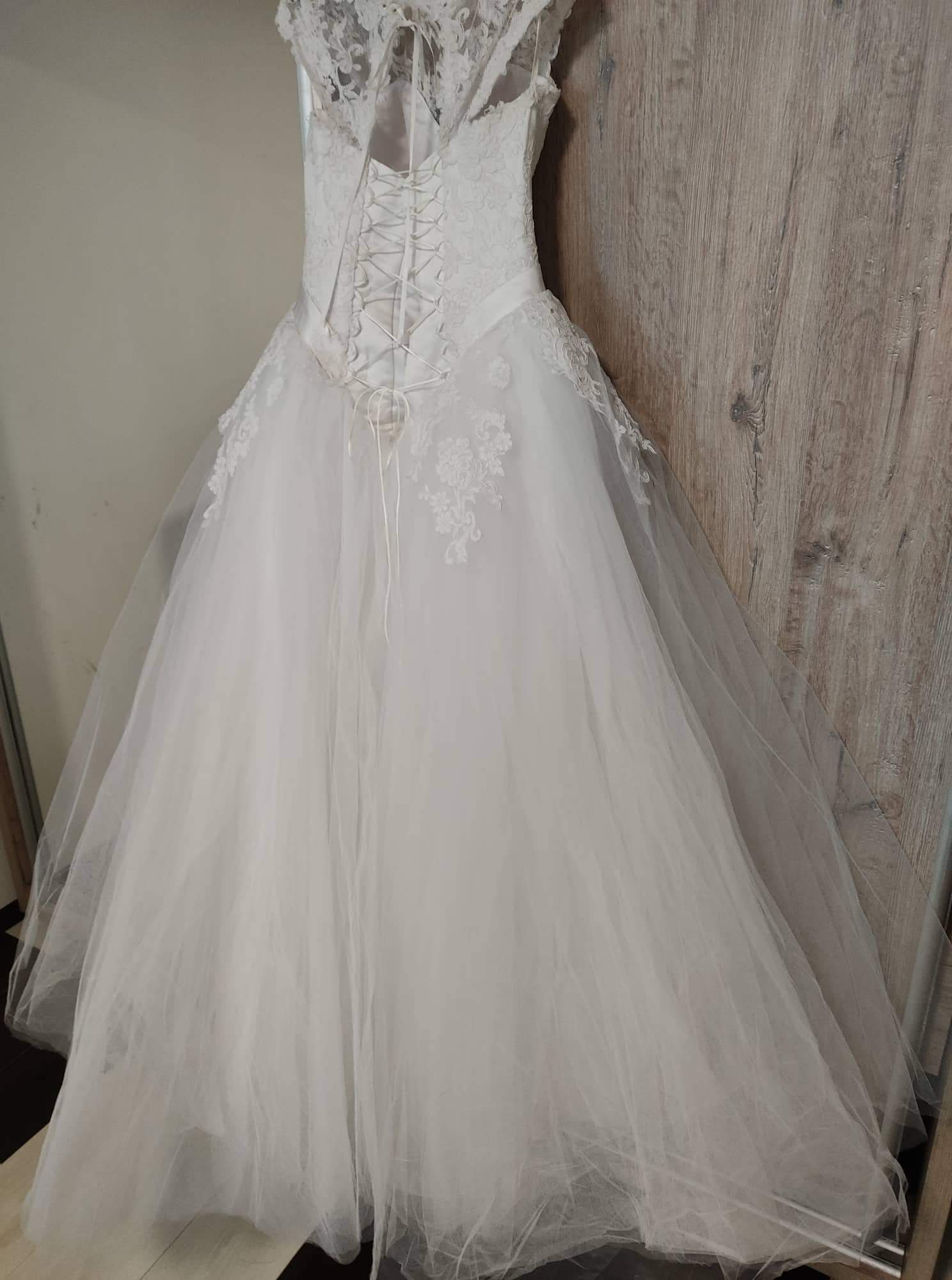 Rochie de mireasa doar o singura seara imbracata foto 2
