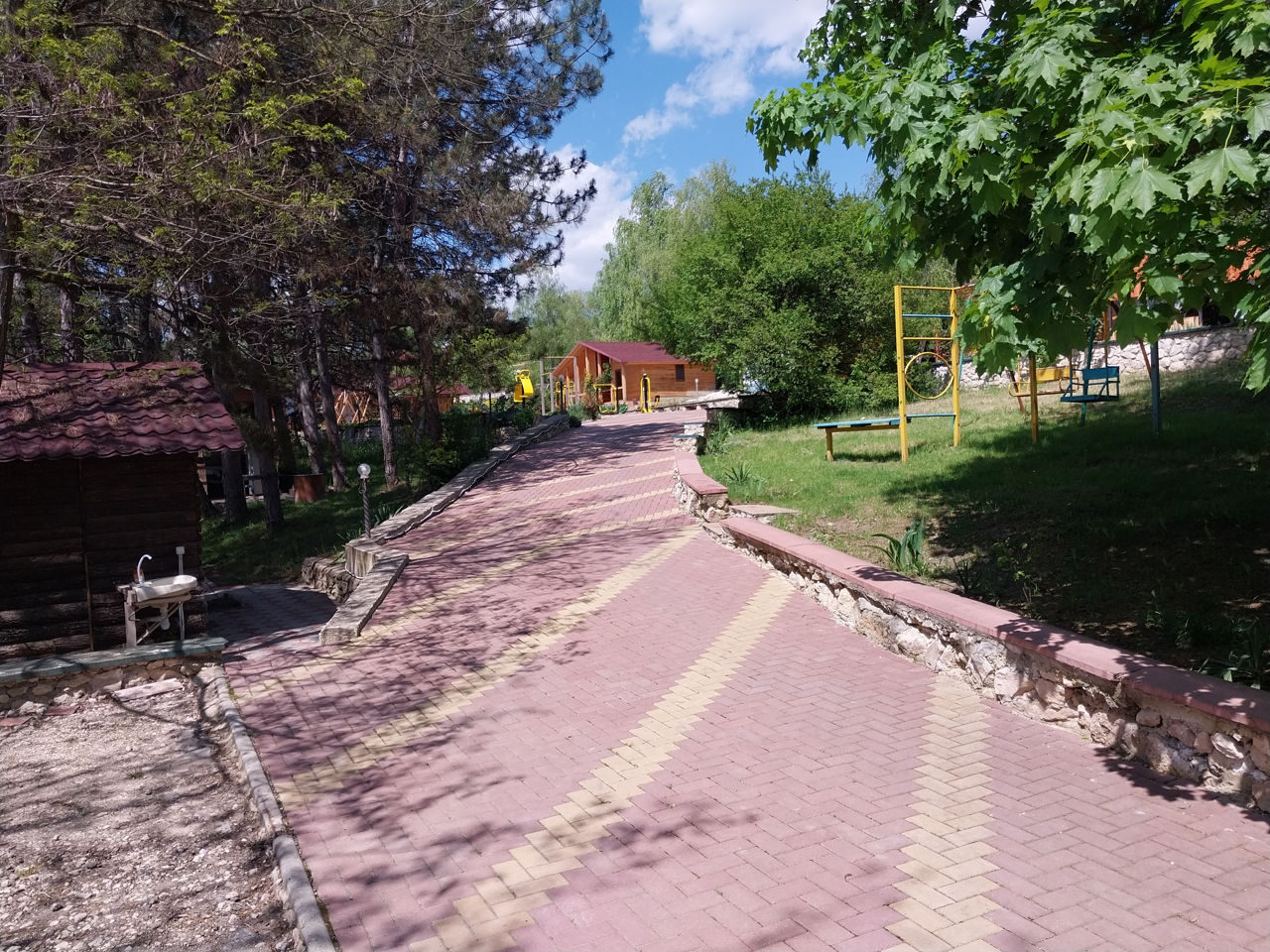 Parcul "Între Lacuri" (Suruceni-Danceni) - Ceremonii, Banchete, Foișoare cu mangal, Cazare, Piscină foto 7