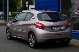 Peugeot 208 фото 6