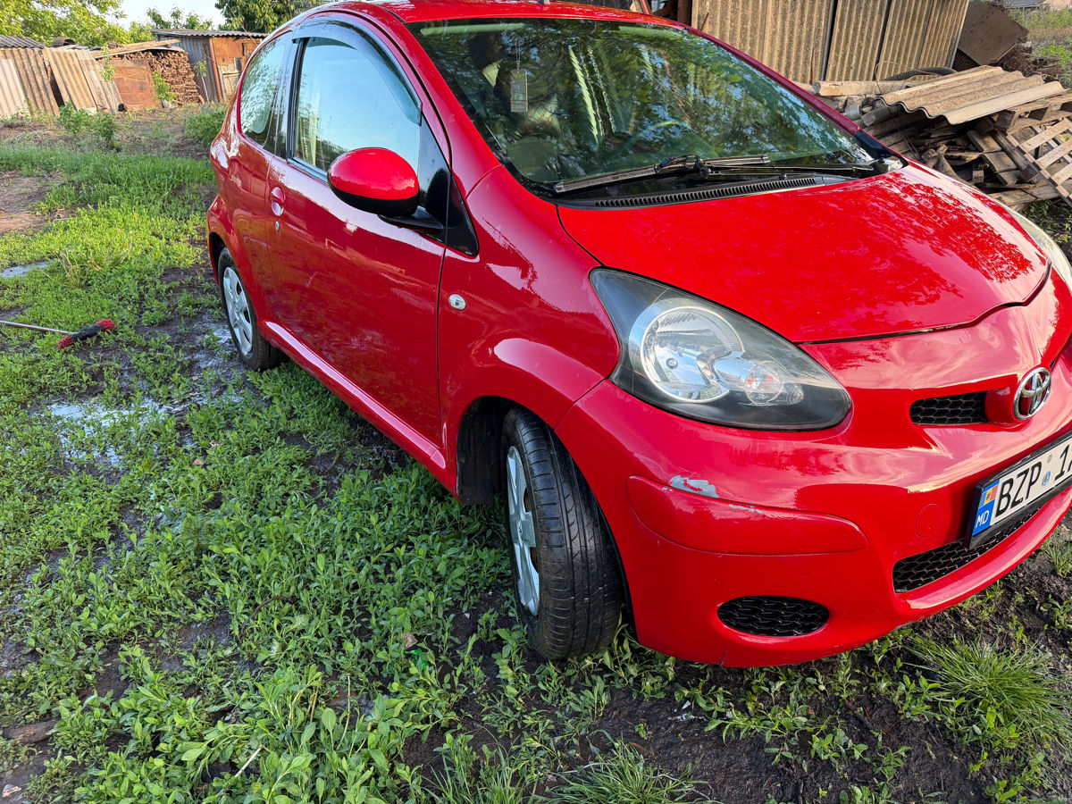Toyota Aygo 2009 г. с пробегом 195000 км, Бензин, 1900