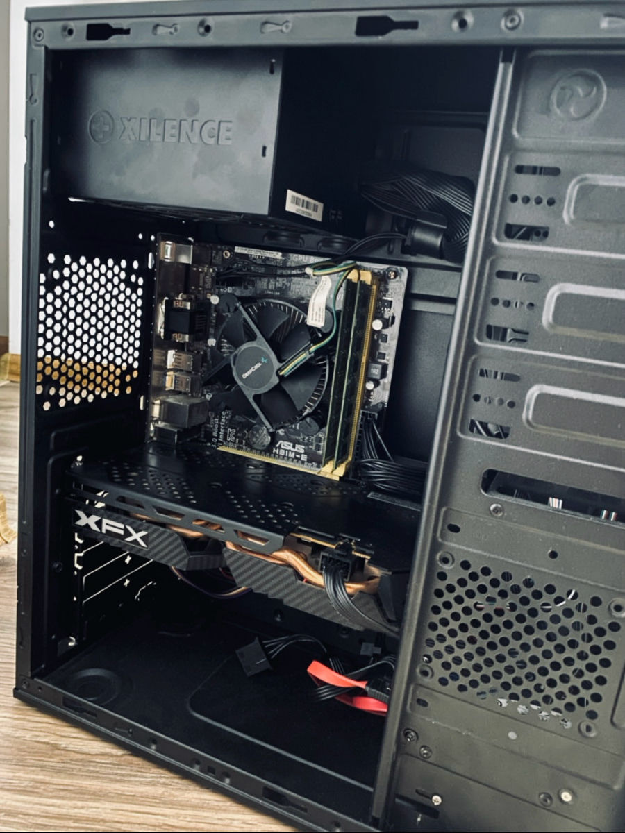Gaming PC + Monitor / I5 4670K / 16GB RAM / RX 580 8GB / 105Hz foto 4