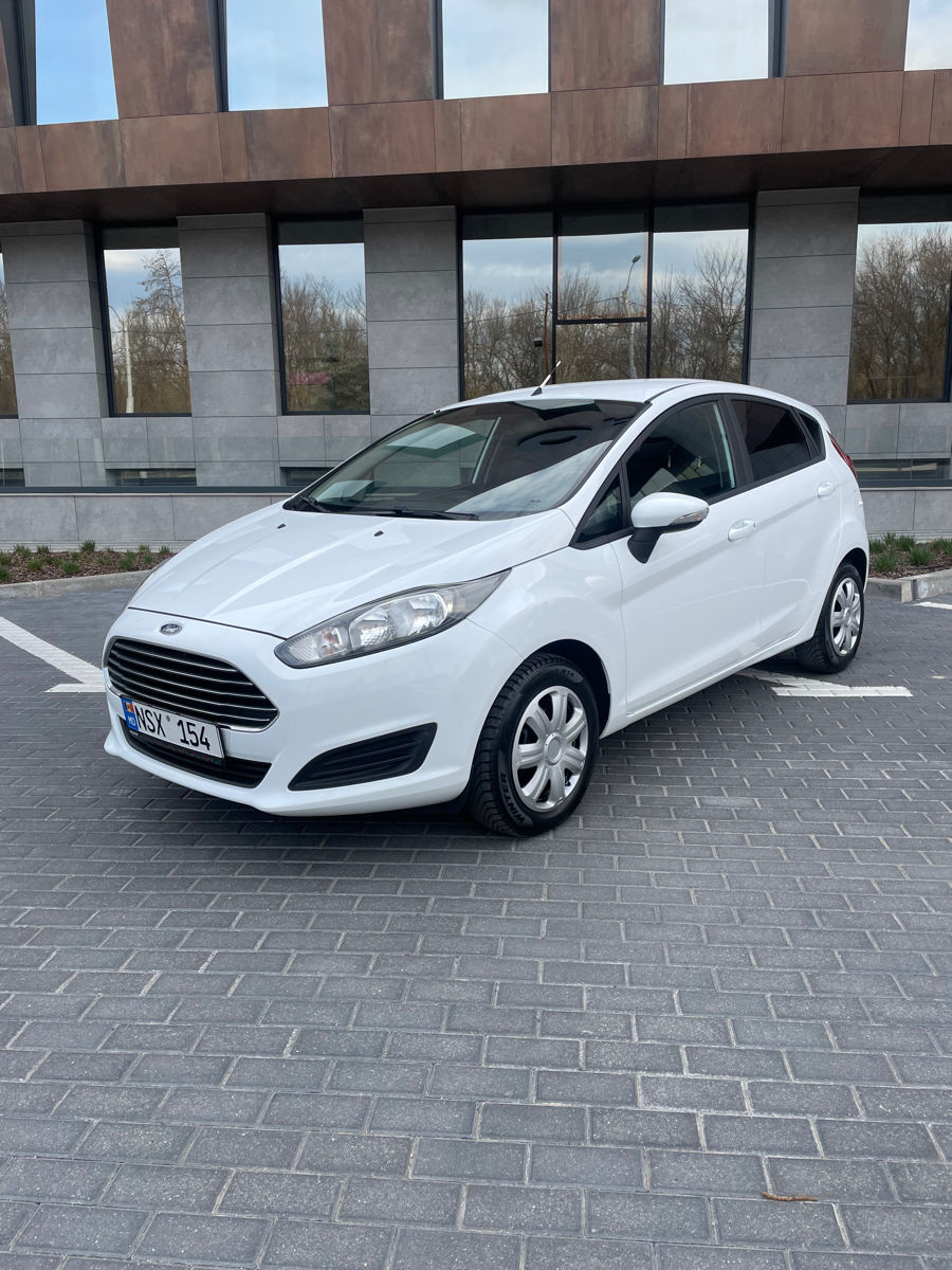 Ford Fiesta foto 1