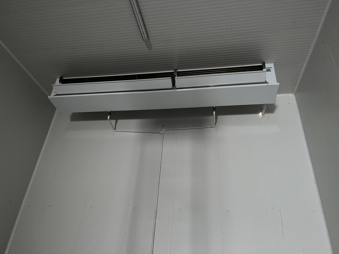 Vand frigider/depozit + teren agroindustrial 50 ari ! фото 4