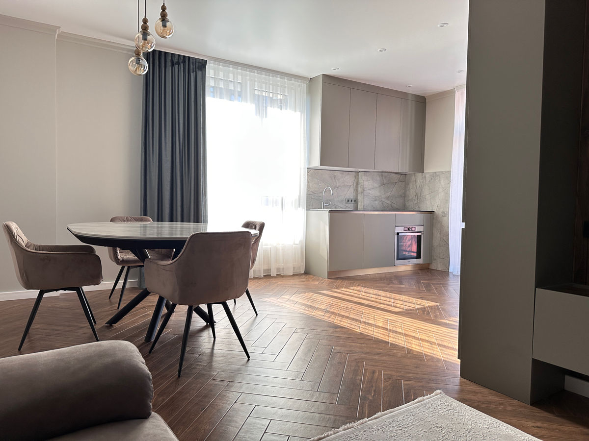 Apartament cu 2 camere, 75 m², Centru, Chișinău foto 3