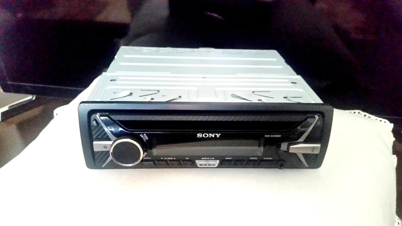 Авто-магнитола Sony CDX-G3100UV