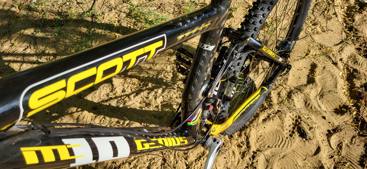 Scott Genius MC10 Carbon Двухподвес foto 4