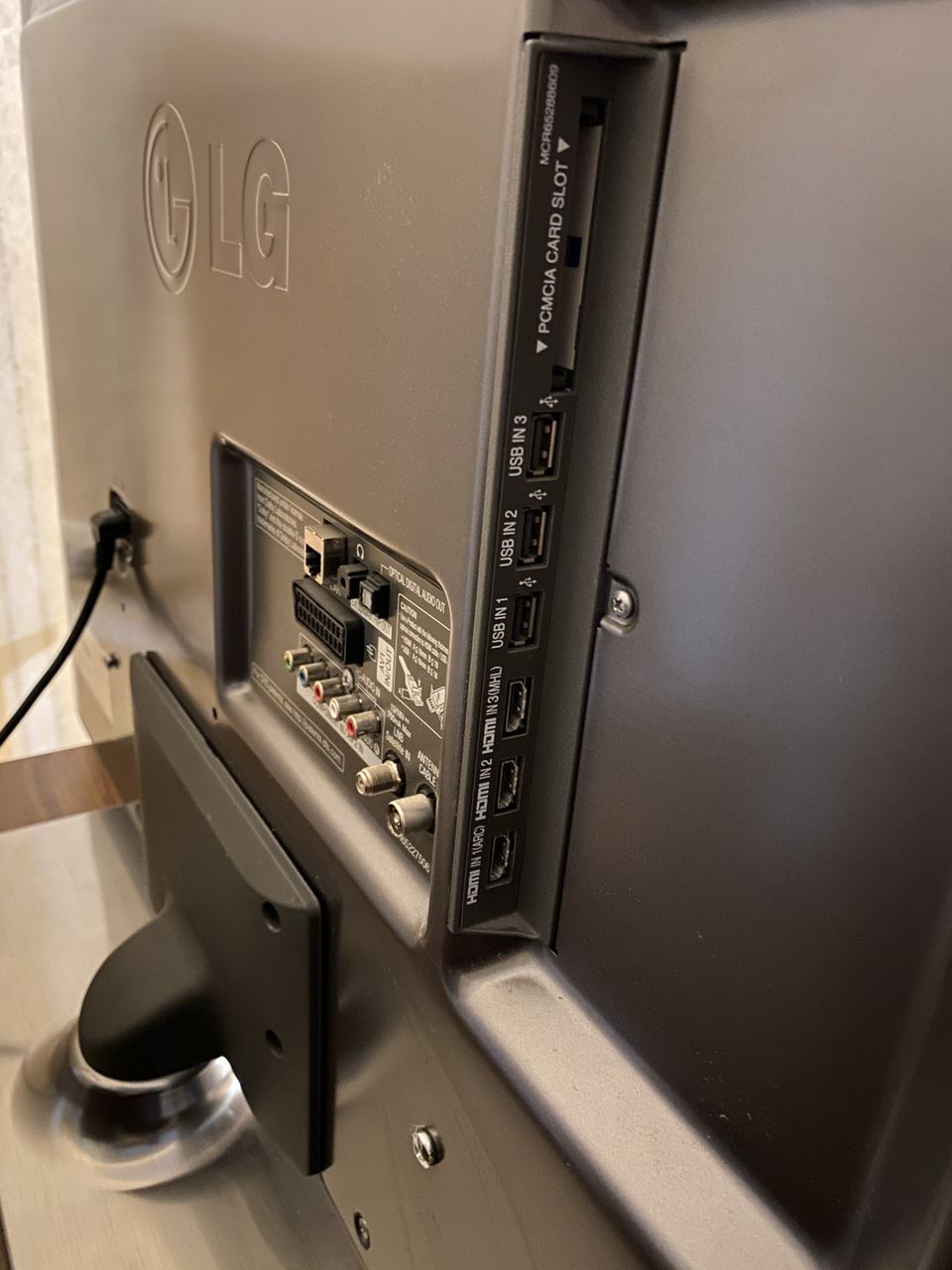 Телевизор LG 42LB650V 42