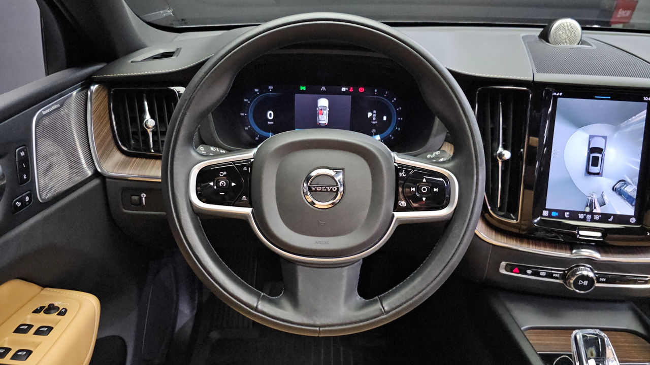 Volvo XC60 фото 4