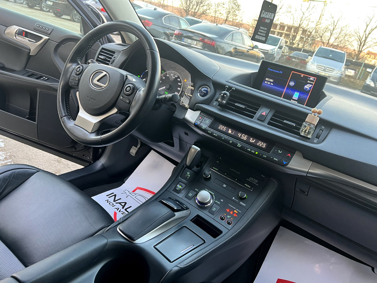 Lexus CT Series фото 6
