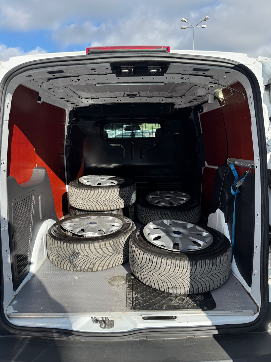 Ford Transit Connect foto 9