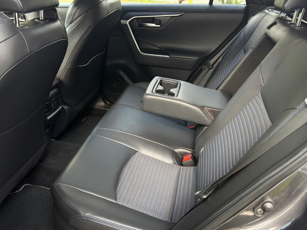 Toyota Rav 4 2021 photo 15