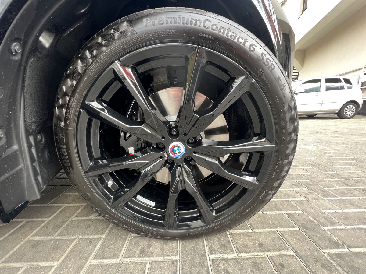 BMW X7 фото 7