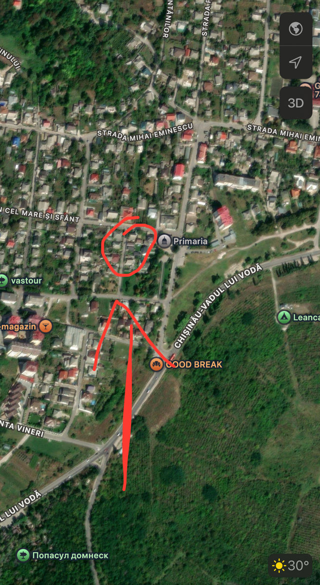 Casa în centru Tohatin. Lingă Primărie.