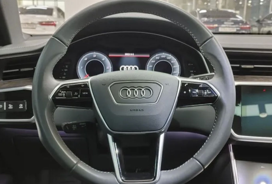 Audi A7 фото 8