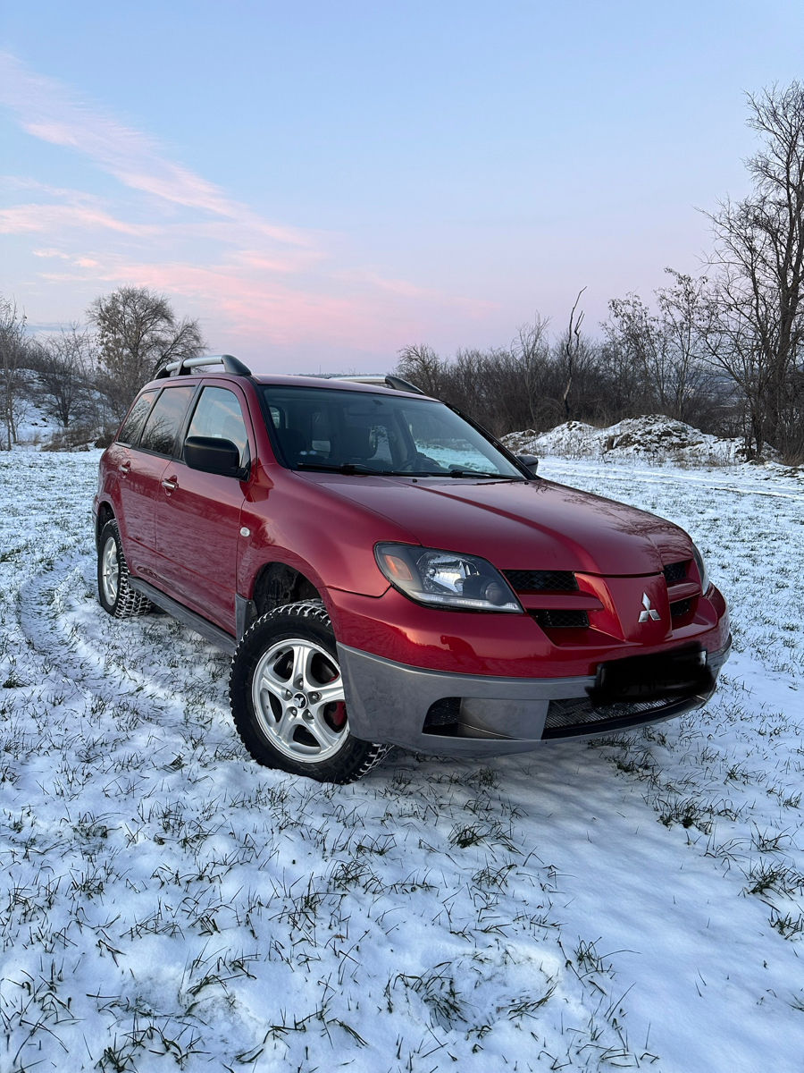 Mitsubishi Outlander 2004 г. с пробегом 214000 ми, Газ / Бензин (пропан), 4450 €