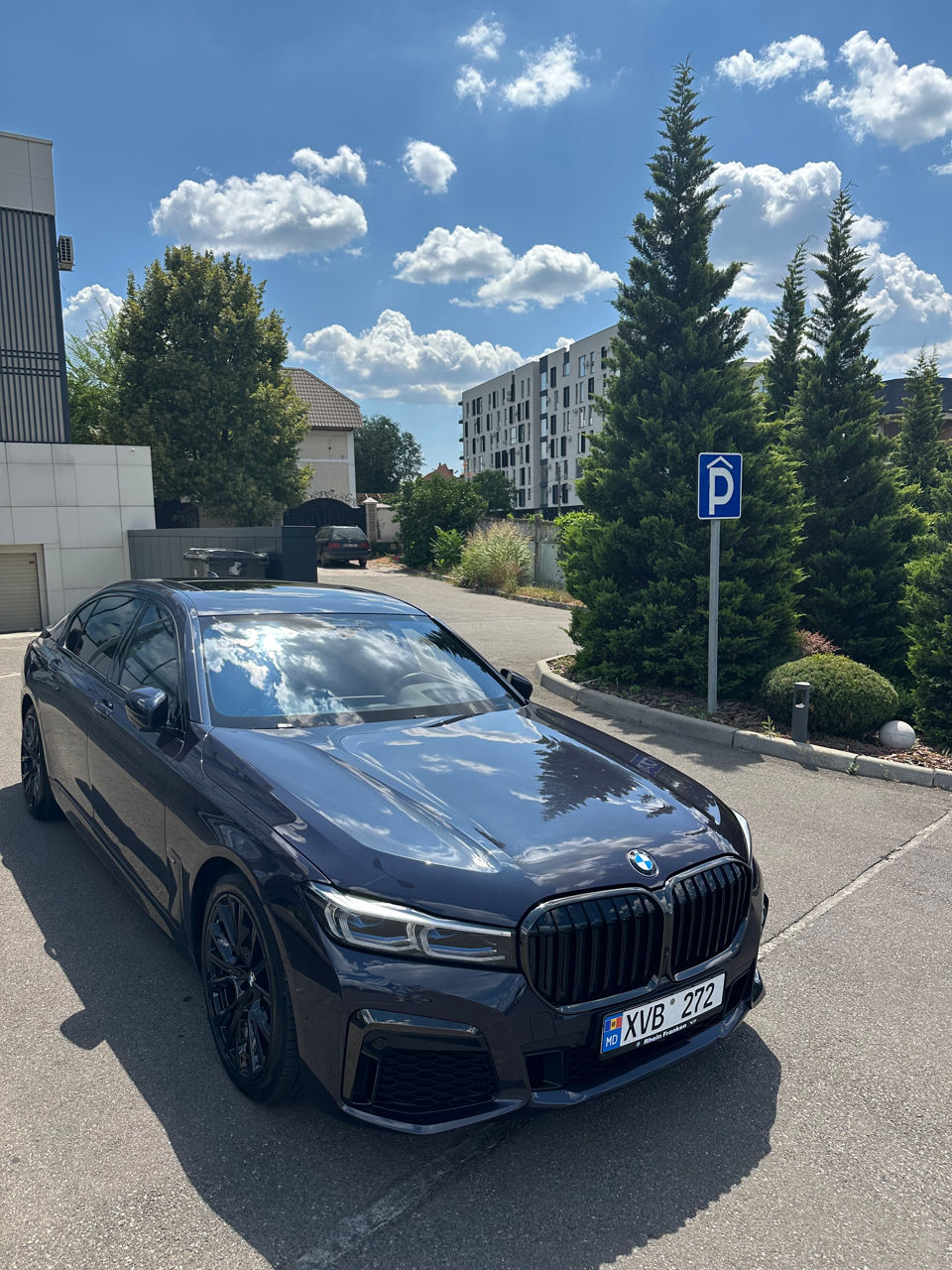 BMW 7 Series foto 1