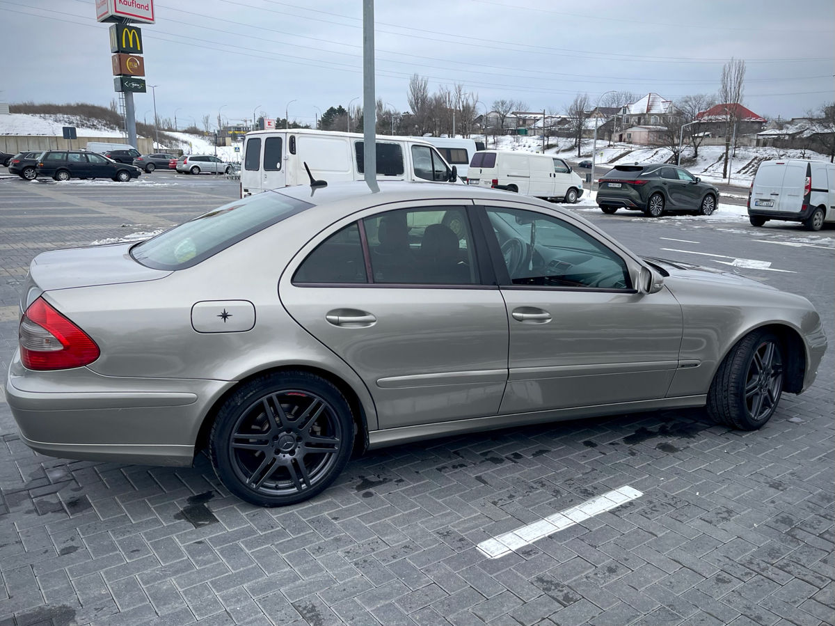 Mercedes E-Class foto 3