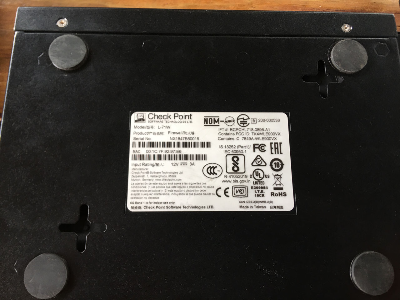 WiFi Router Check Point L-71W