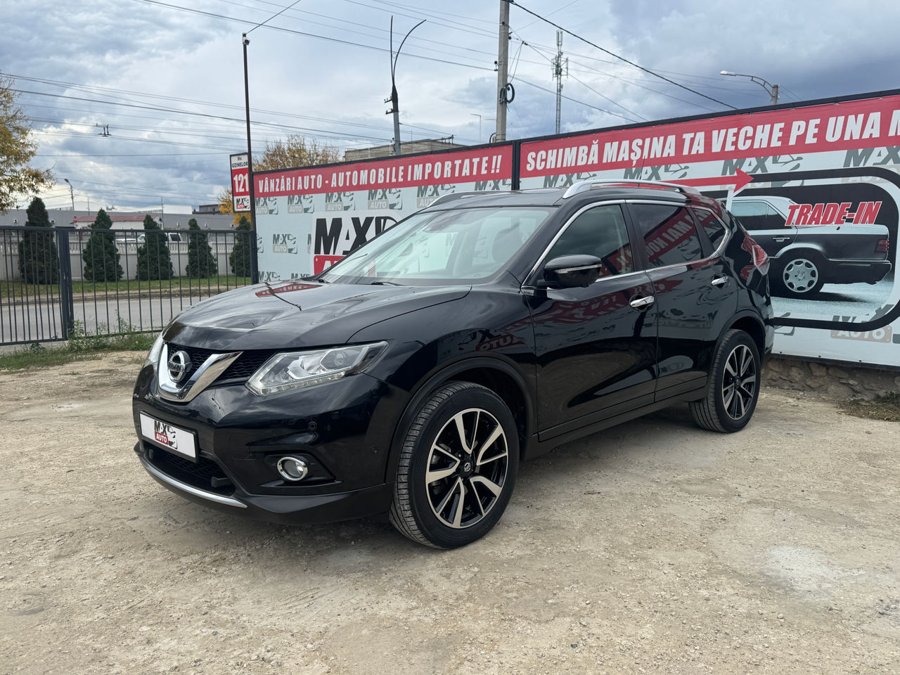 Nissan X-Trail an. 2016