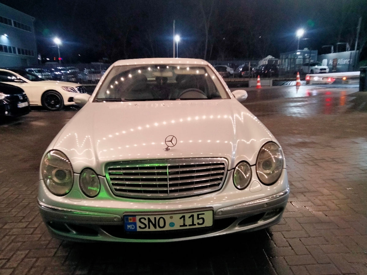 Mercedes E-Class foto 1