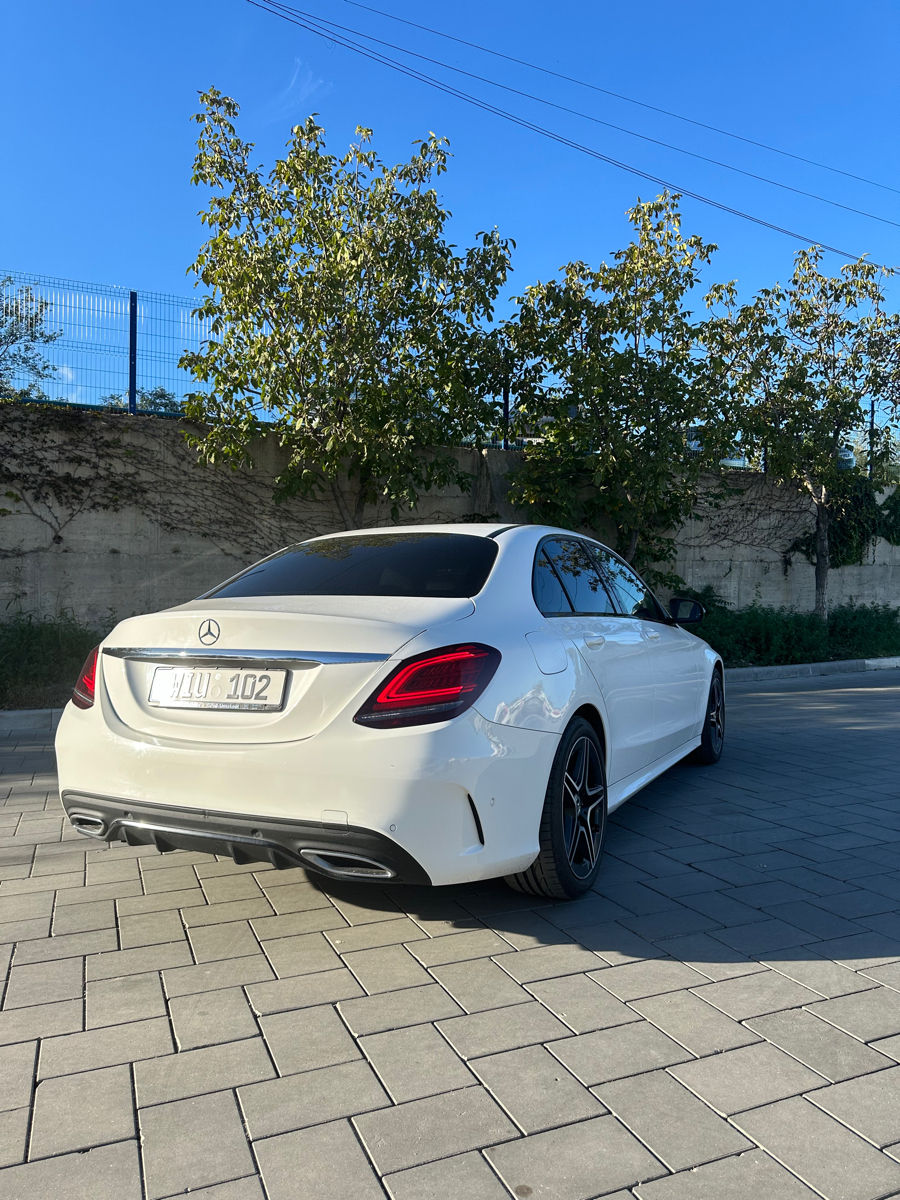 Mercedes C-Class foto 4