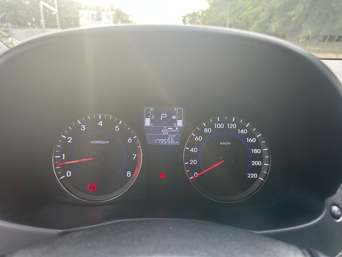 Hyundai Solaris фото 9