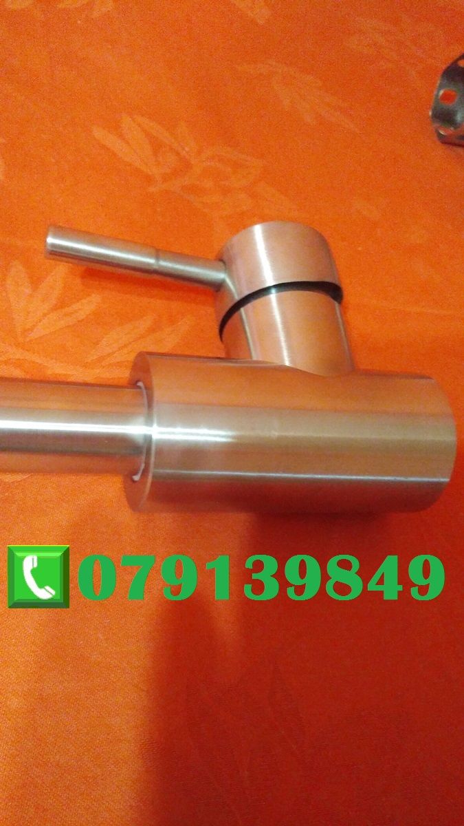 Качественный смеситель для мойки из нержавейки за 400 лей