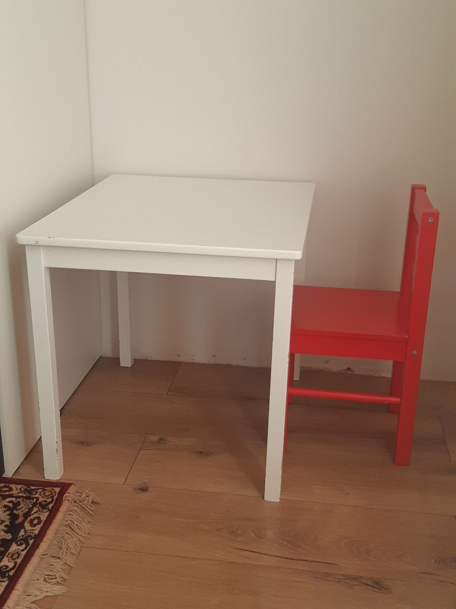 Se vinde masuta pentru copii IKEA foto 2