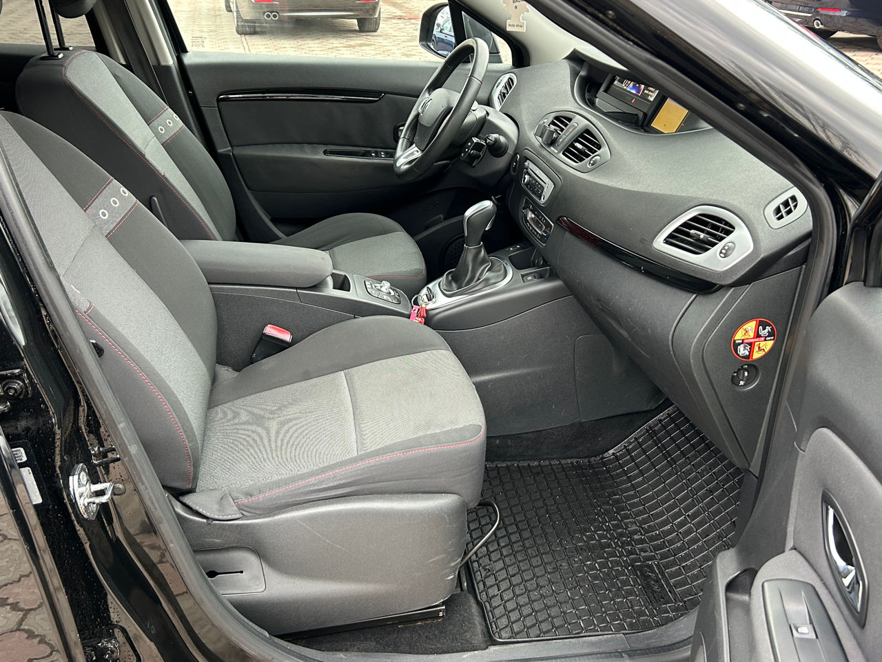 Renault Scenic foto 15