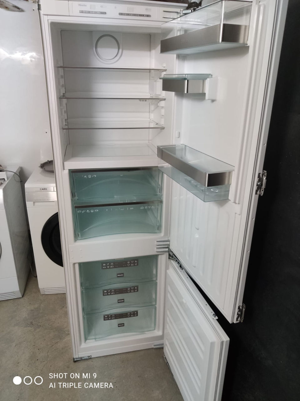 Холодильник Miele