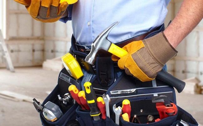 Повесить полки, повесить карниз, установить телевизор на стену ...