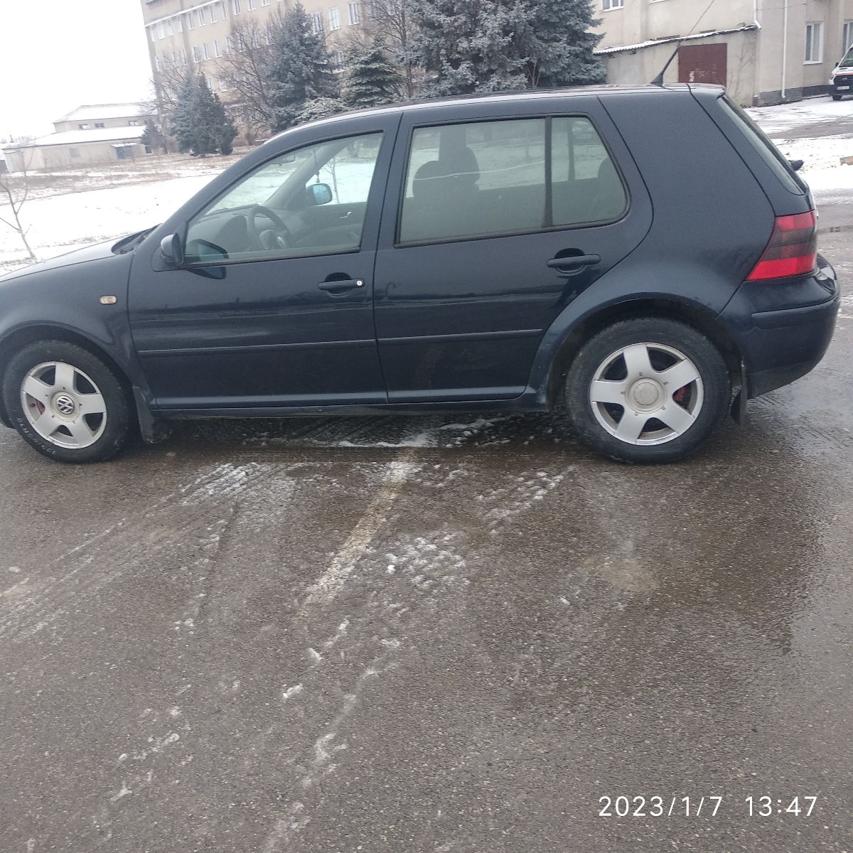 Volkswagen Golf foto 1