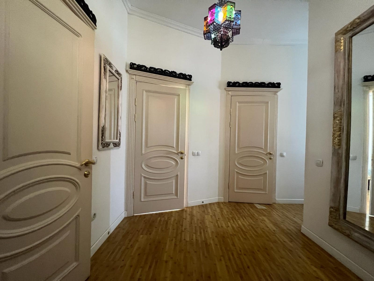 Apartament cu 3 camere,  Centru,  Chișinău,  Chișinău mun. foto 2