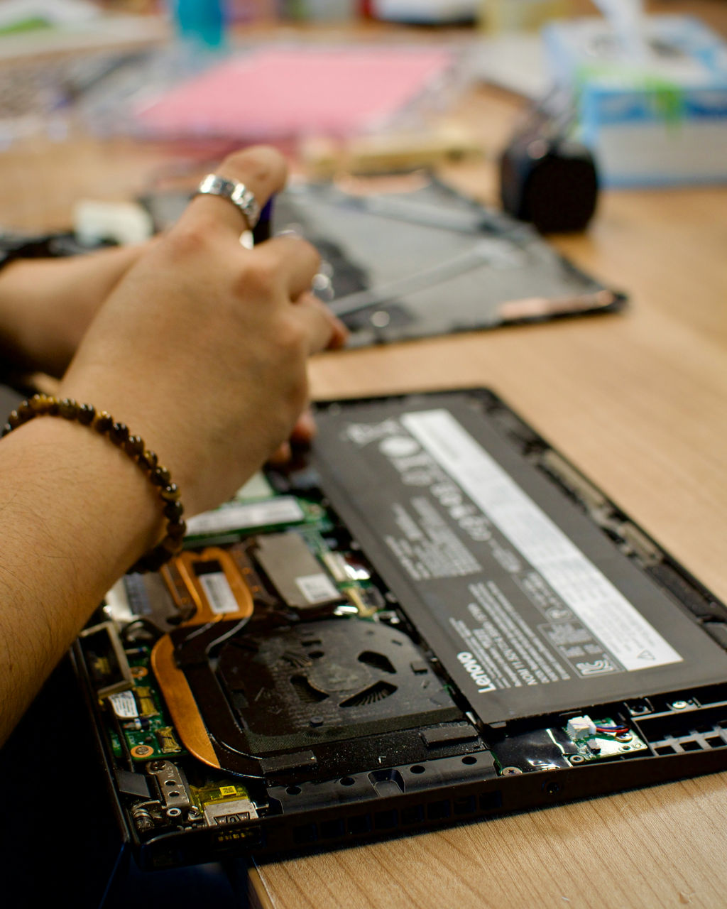 Замена батареи ноутбука Dell / Schimbare baterie laptop dell  фото 7
