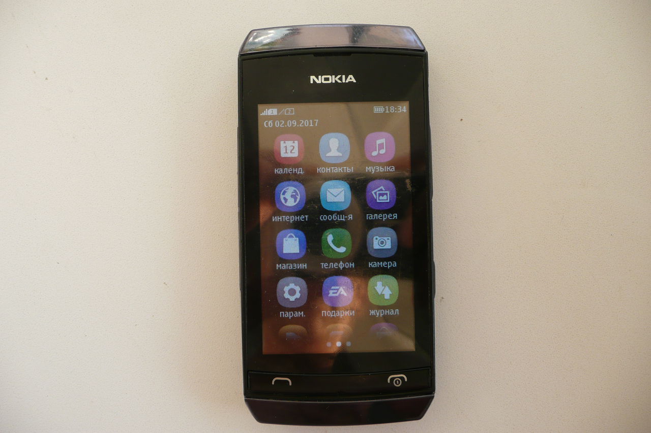 Nokia 305