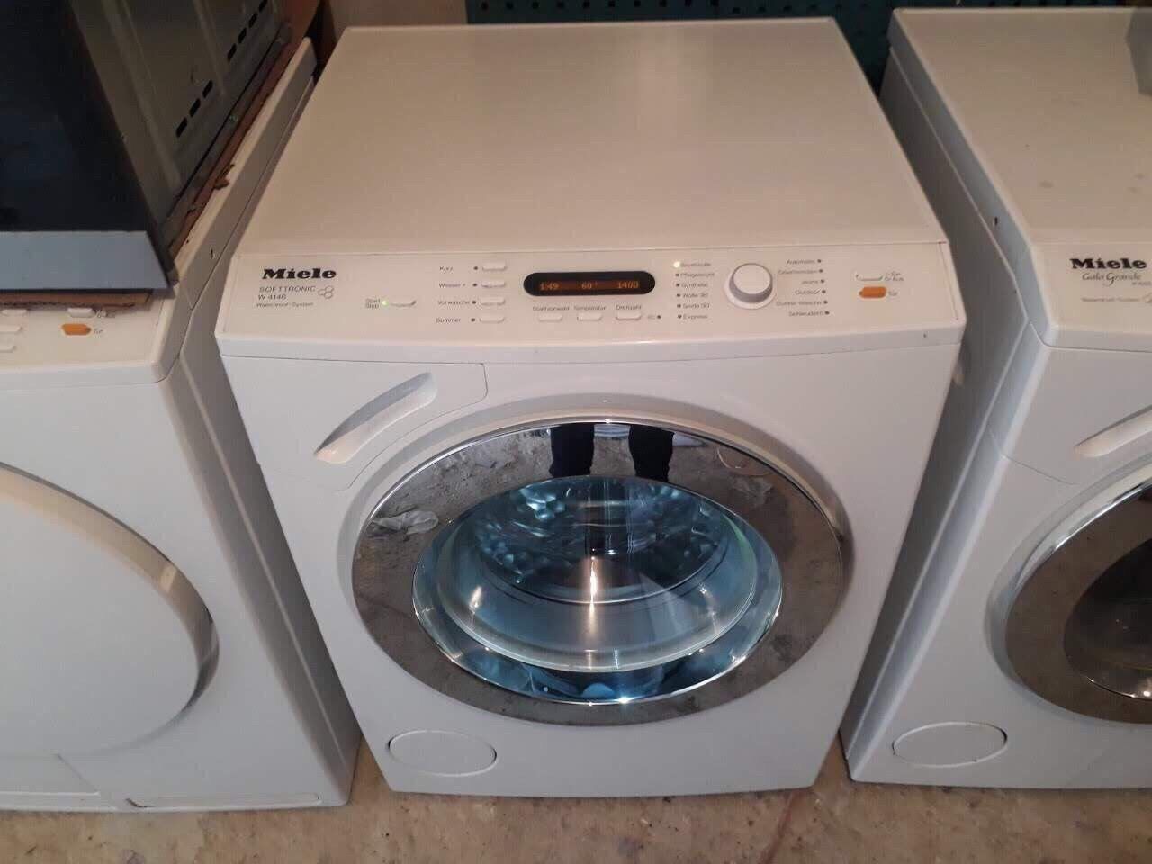 Стиральная машина премиум класса Miele W4146 с подсветкой в барабане