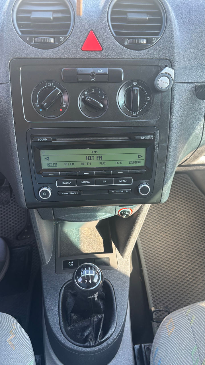 Volkswagen Caddy фото 14
