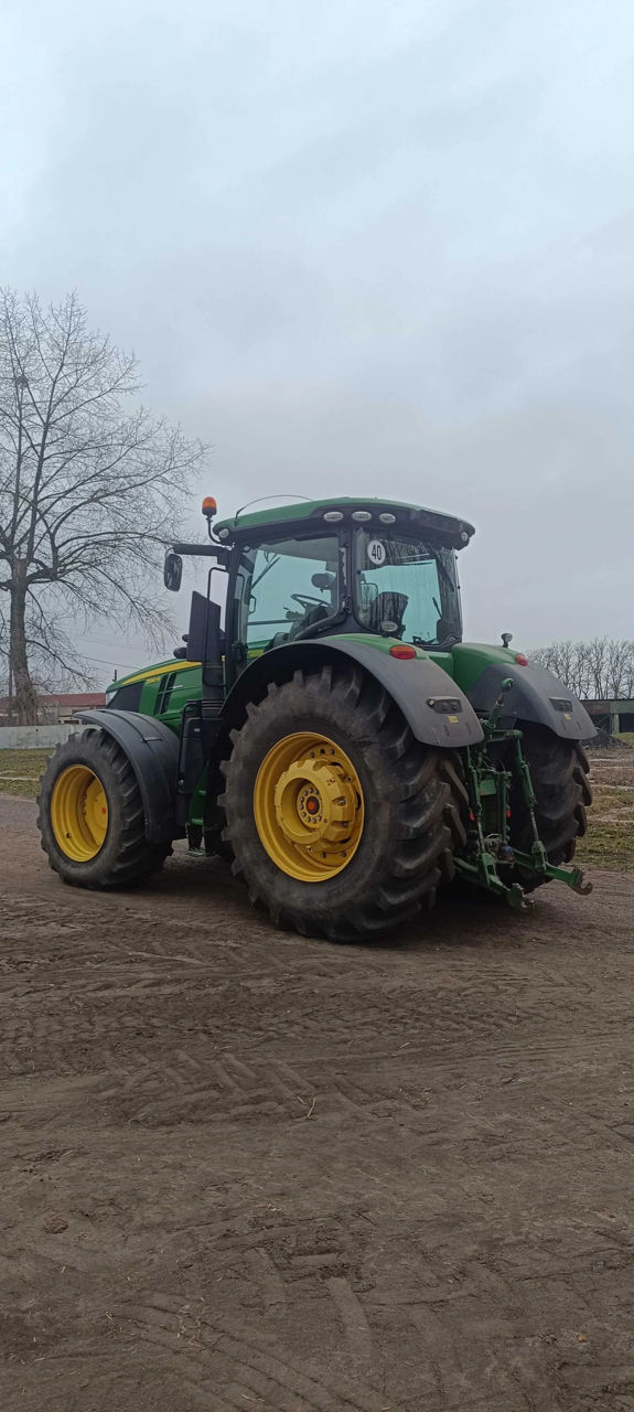 John deere 7310R  foto 9