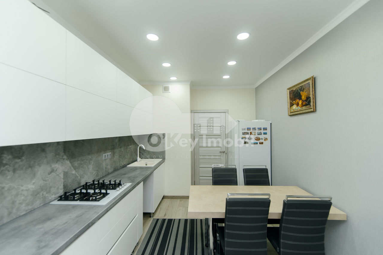 Apartament cu 3 camere, 95 m², Botanica, Chișinău foto 1