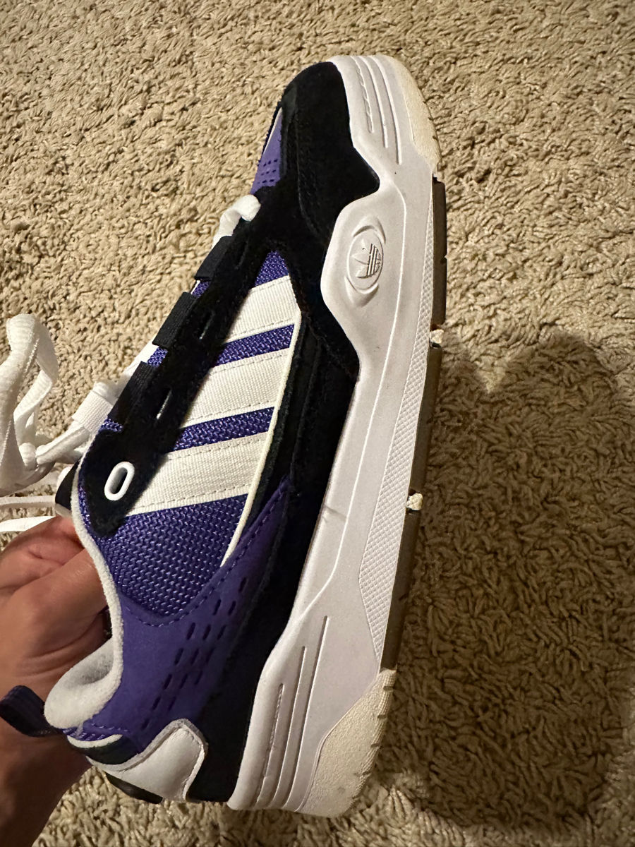 Adidas 2022 года foto 5