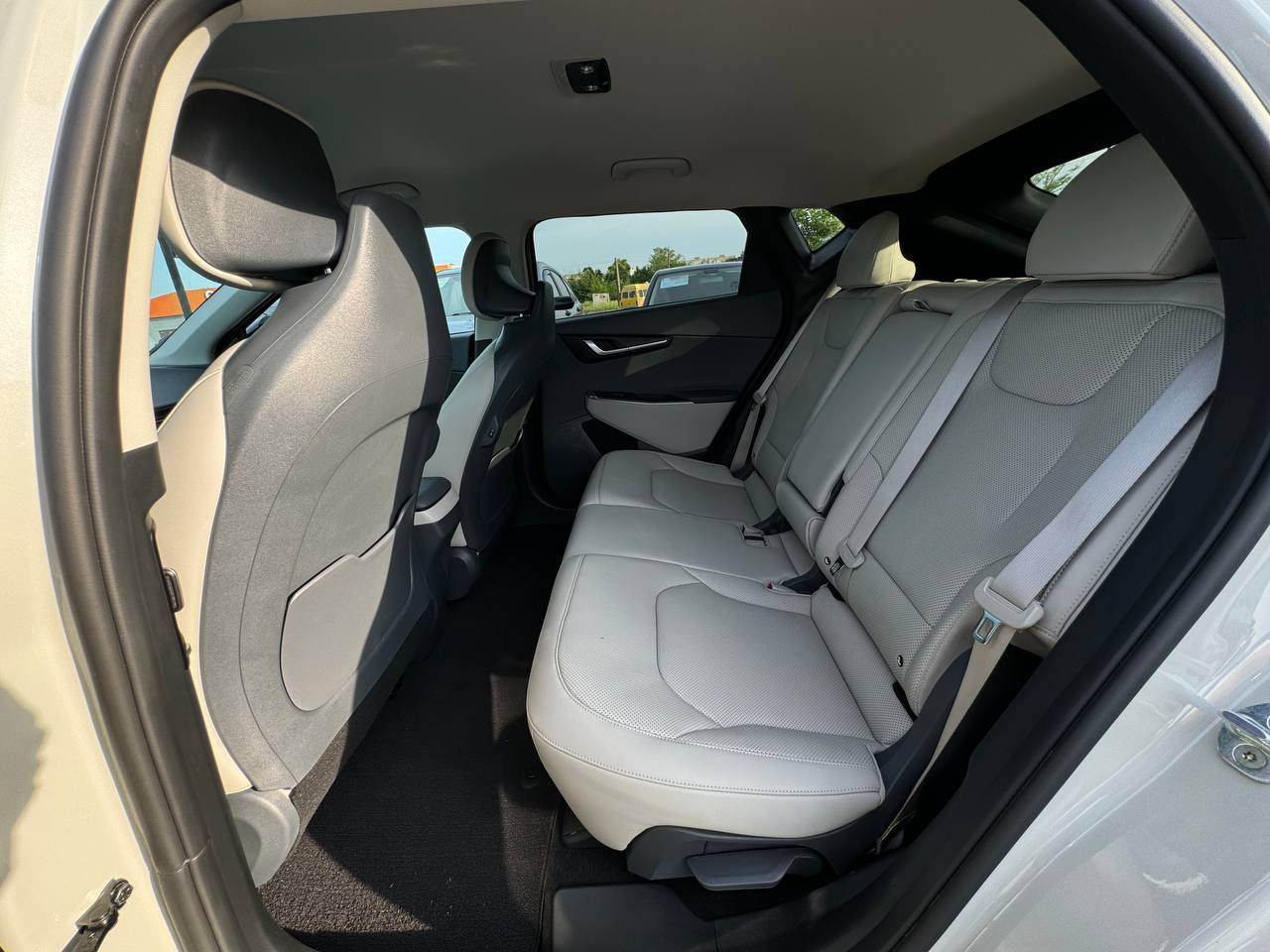KIA EV6 фото 17