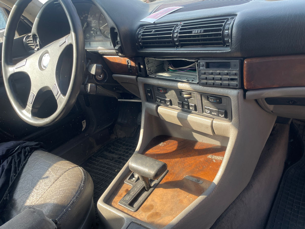 Bmw e32 фото 1