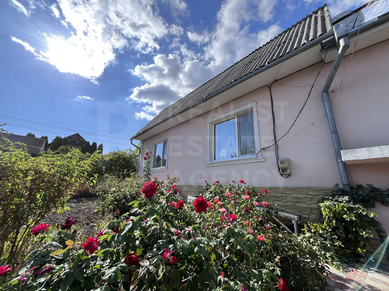 Vânzare, casă, 2 nivele, 5 camere, strada Veronica Micle, Colonița