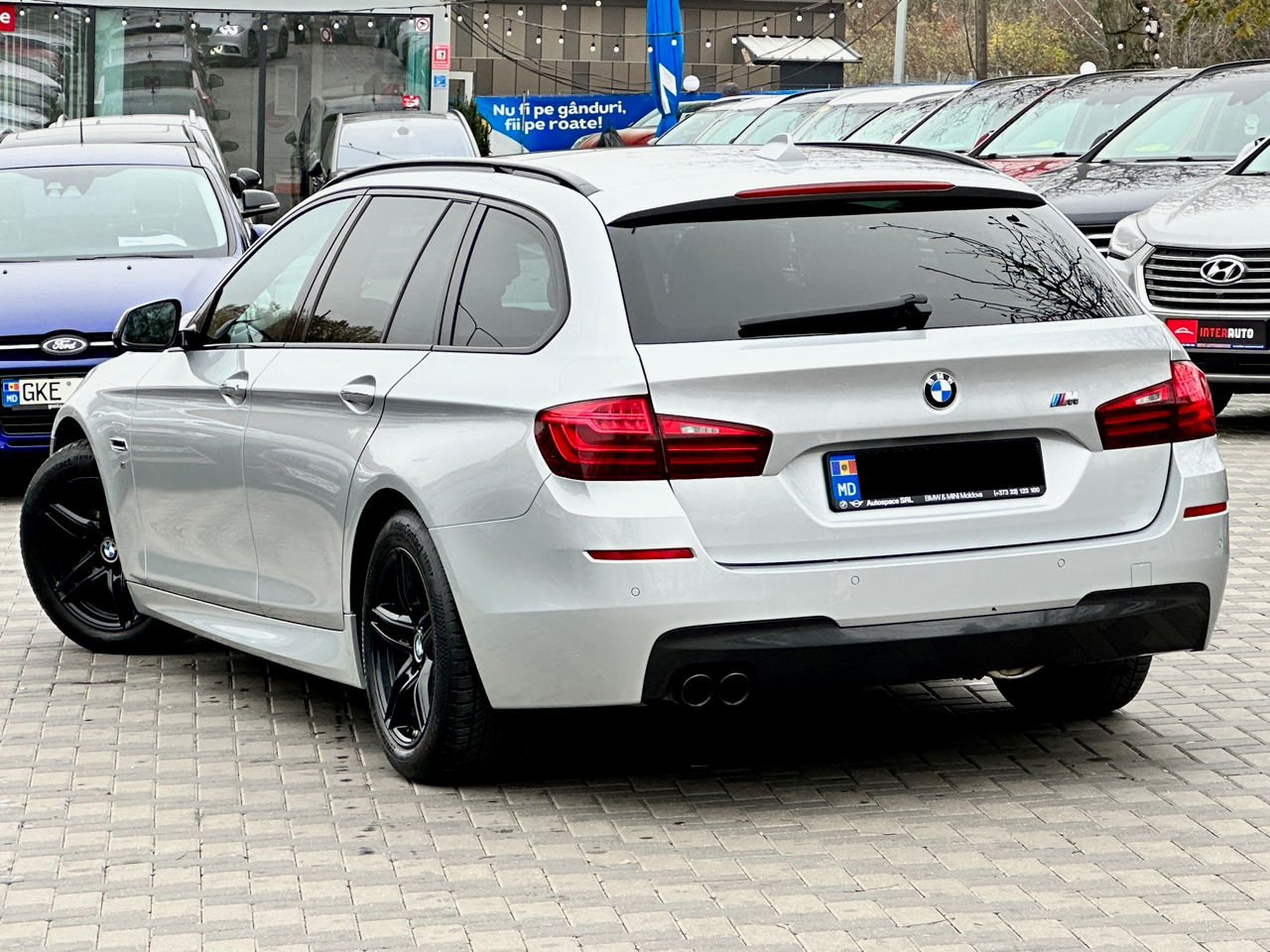 BMW 5 Series foto 2