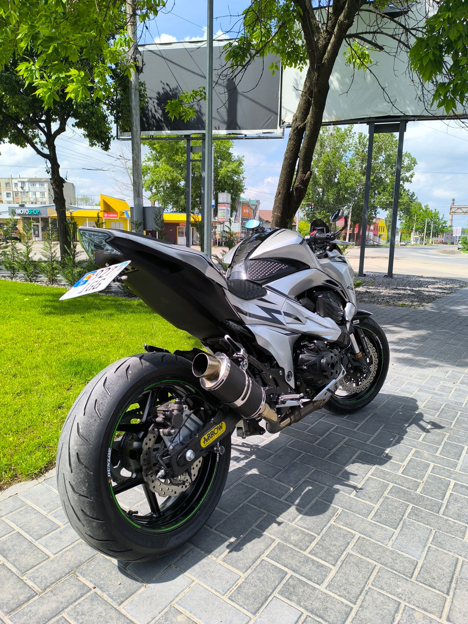 Kawasaki ZR800 foto 1