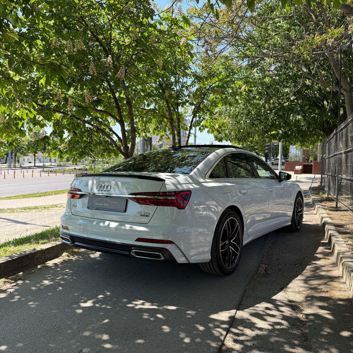 Audi A6 фото 5