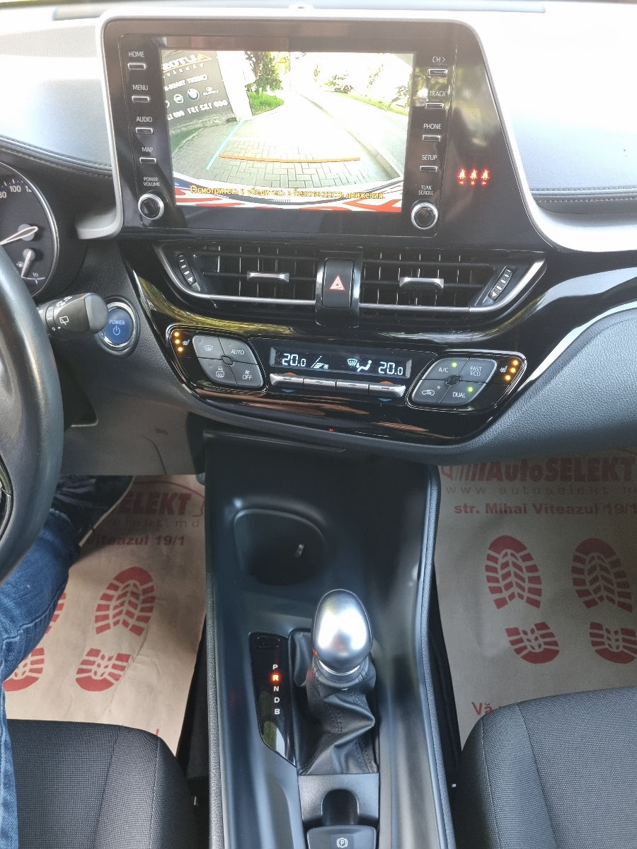 Toyota C-HR 2021 photo 14