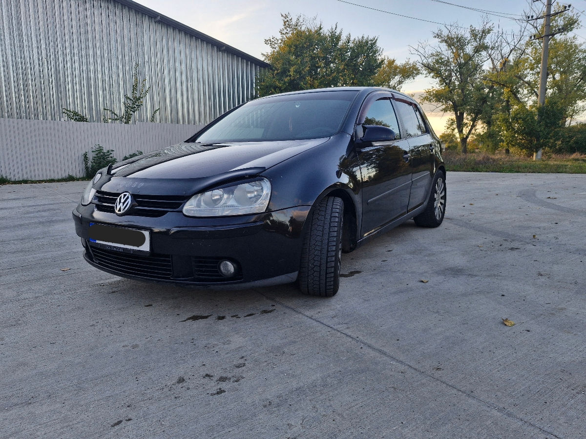 Volkswagen Golf фото 1