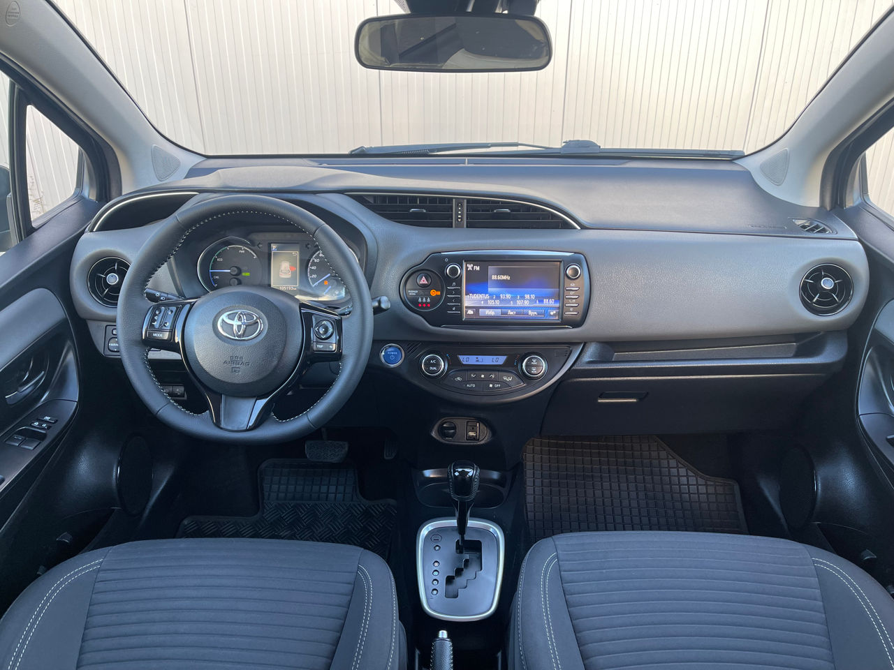 Toyota Yaris foto 4