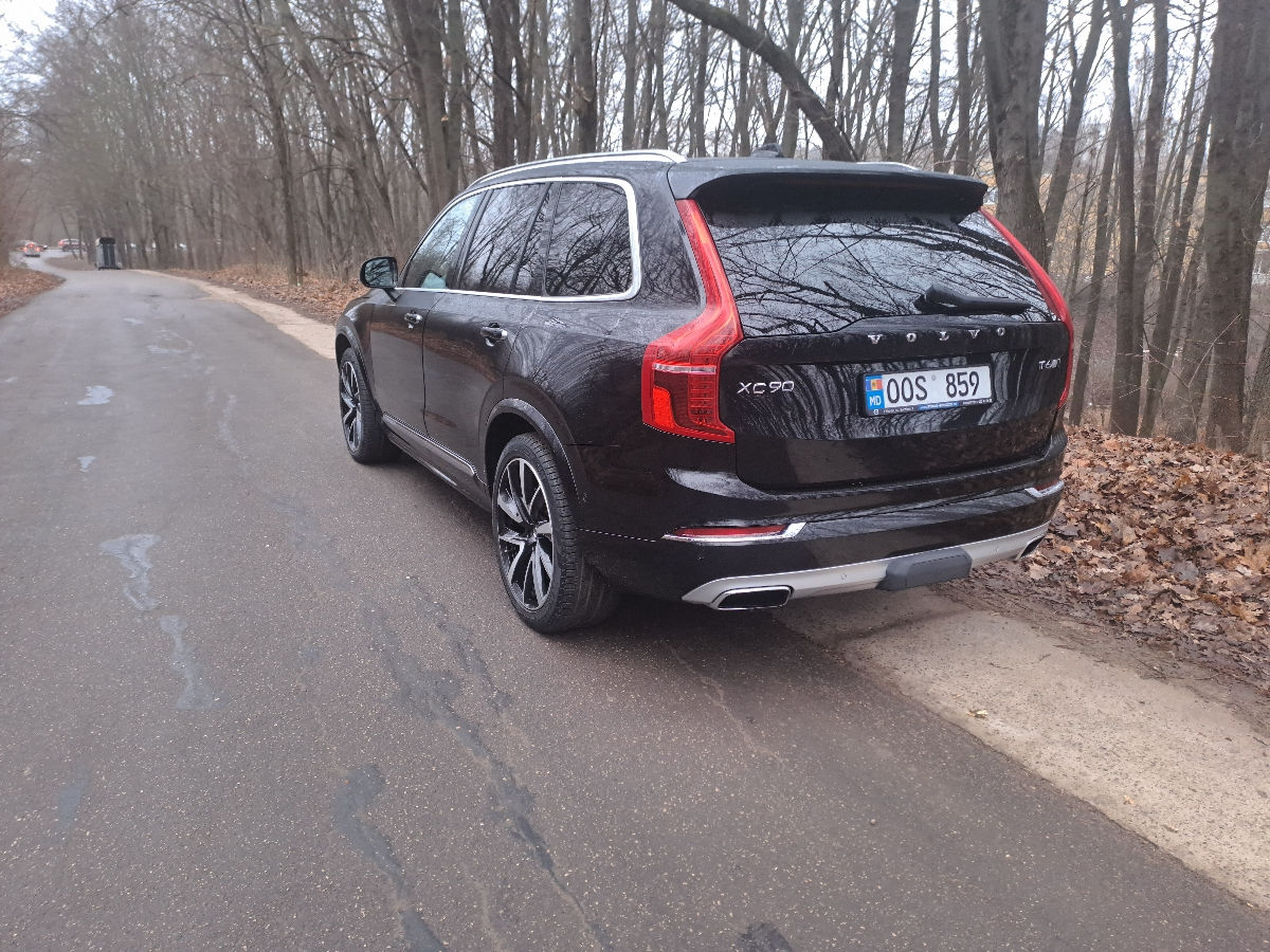 Volvo XC90 foto 8